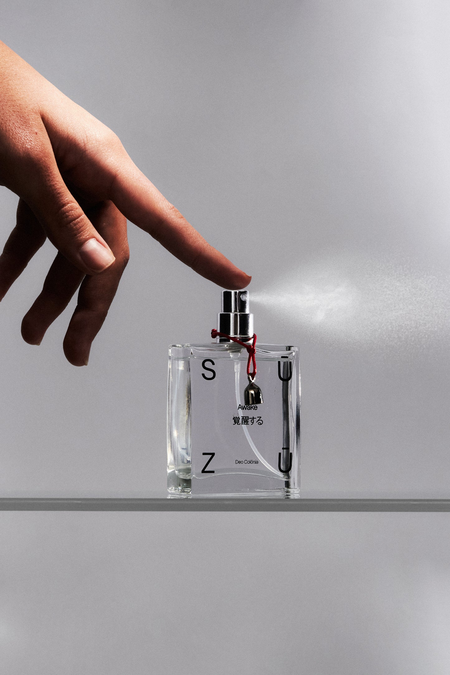 AWAKE — perfume de segunda pele que se torna você